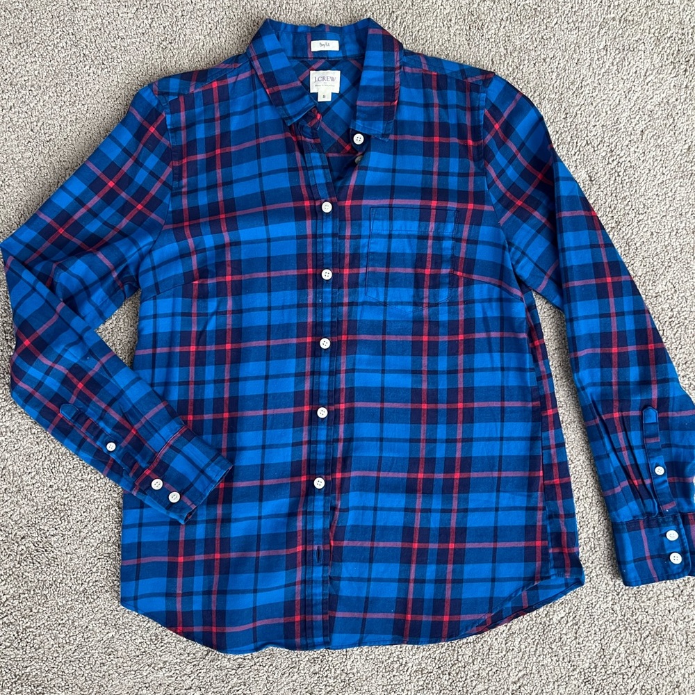 Women’s plaid shirt